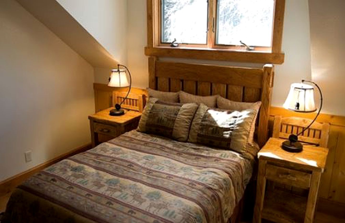 Rustic Lodge Escape for Two near Tower Rock State Park in Cascade County, Montana