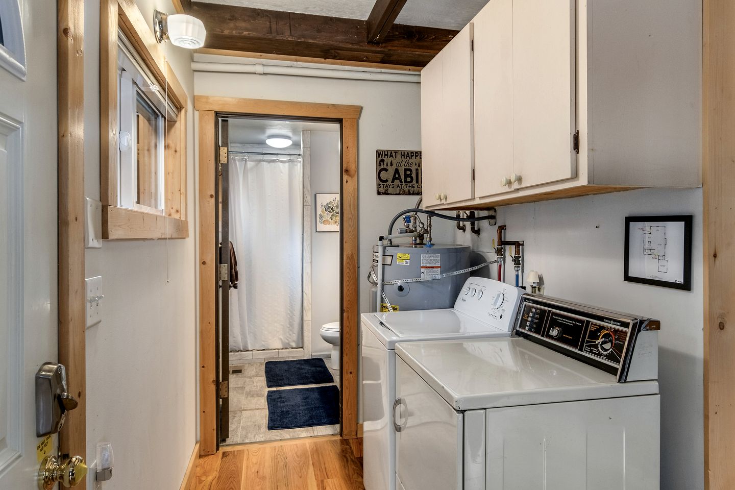 Pet-Friendly Cabin Wonderful for a Romantic Getaway in Leavenworth, Washington