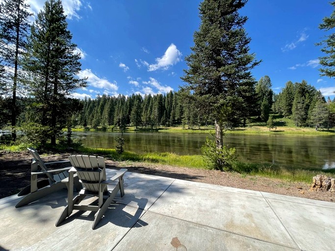 Cabins (United States of America, Island Park, Idaho)