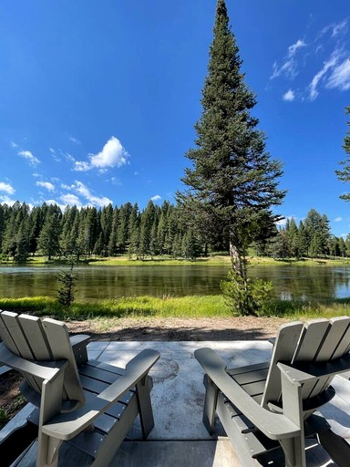 Cabins (United States of America, Island Park, Idaho)