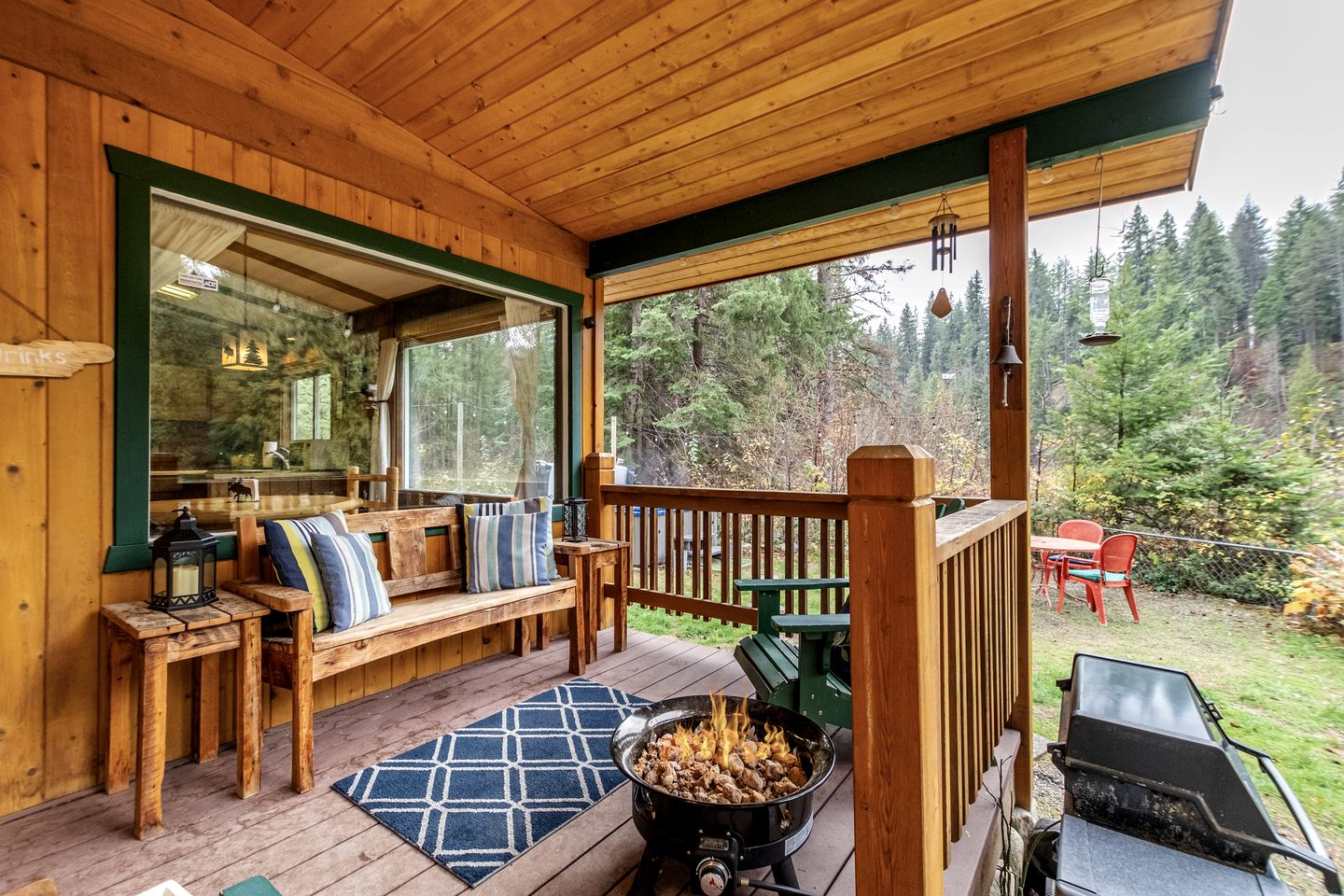 Pet-Friendly Cabin Wonderful for a Romantic Getaway in Leavenworth, Washington
