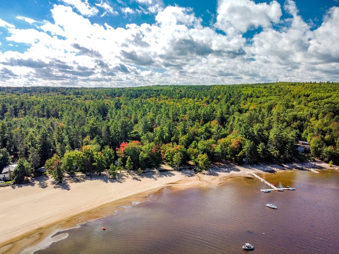 Domes (Canada, Petawawa, Ontario)