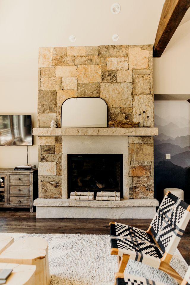 Spectacular Luxury Cabin with Jacuzzi and Breathtaking Design Spaces in Colorado