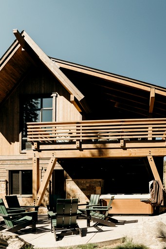 Spectacular Luxury Cabin with Jacuzzi and Breathtaking Design Spaces in Colorado