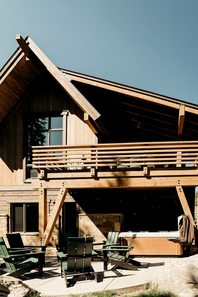 Spectacular Luxury Cabin with Jacuzzi and Breathtaking Design Spaces in Colorado