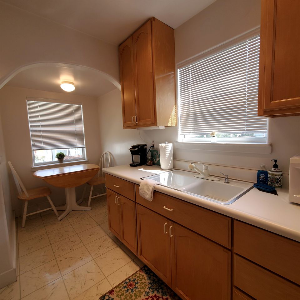 Laid-Back Cottage Getaway for Adventure and Quiet Evenings in Dunsmuir, California