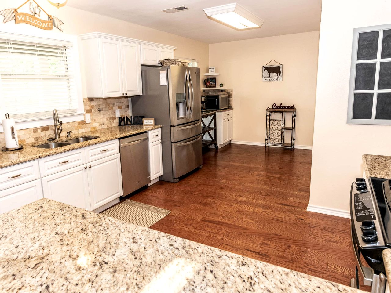 Pet-Friendly Cabin on the Banks of the Colorado River in Bastrop, TX