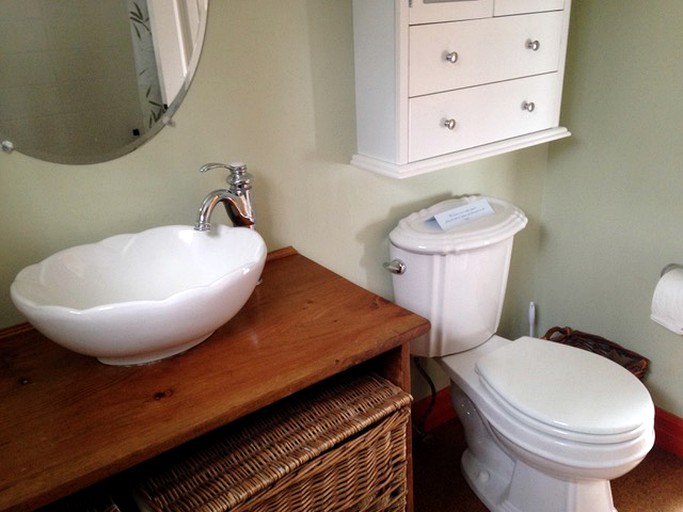 Cabins (Bridgewater, Nova Scotia, Canada)