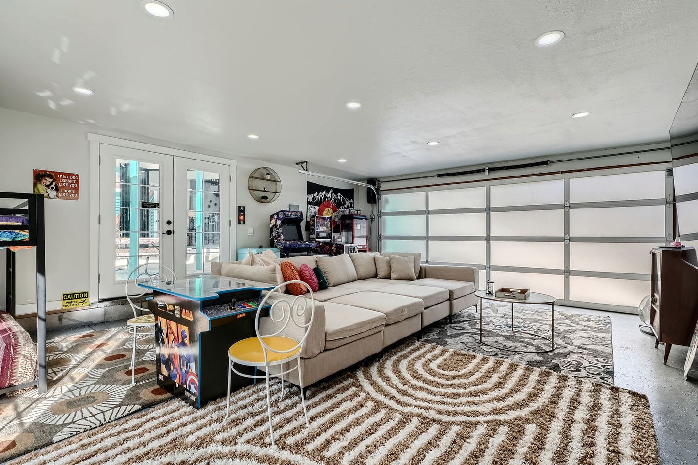 Riverside Mountain Dome with Luxurious Amenities in Bailey, Colorado