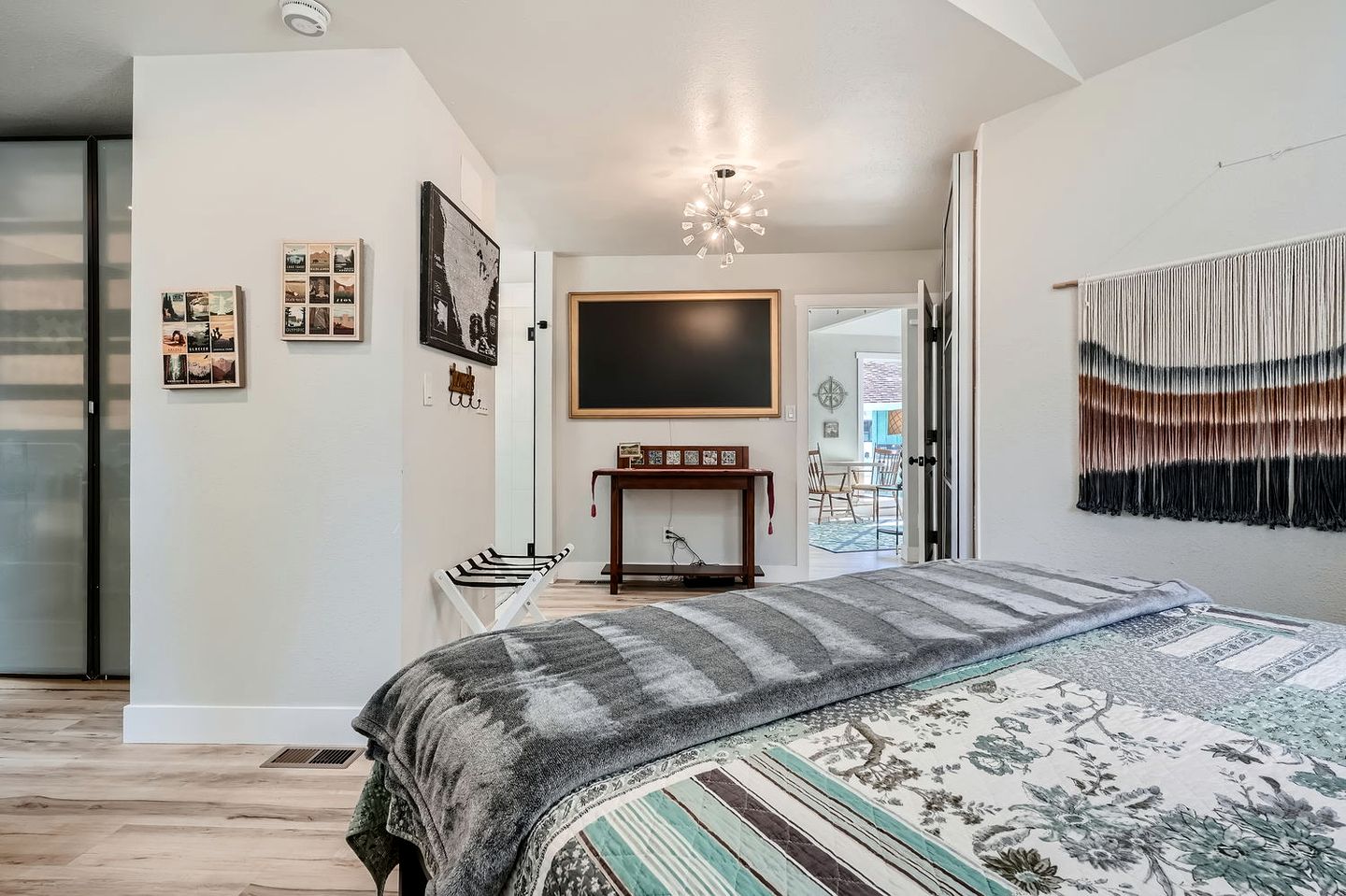 Riverside Mountain Dome with Luxurious Amenities in Bailey, Colorado