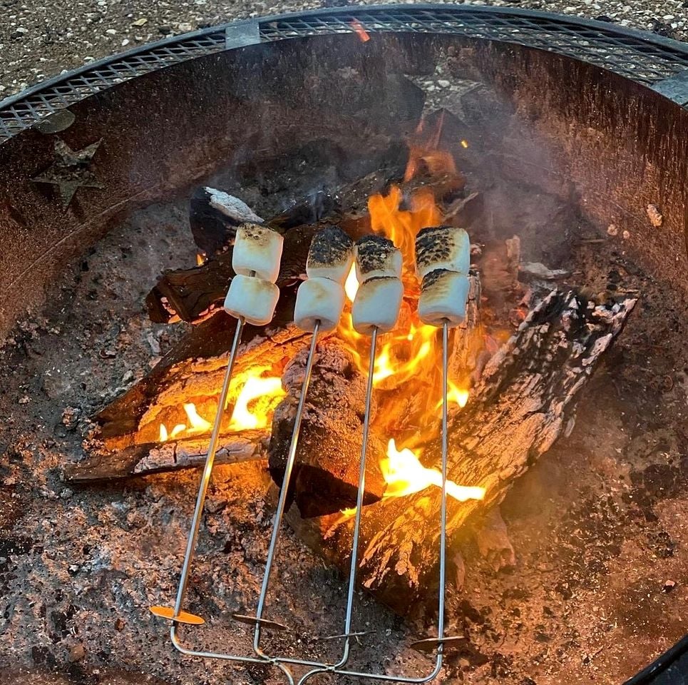 Riverside Glamping Getaway Perfect for a Family: Luxurious Safari Tent on the San Marcos River near Kingsbury, Texas