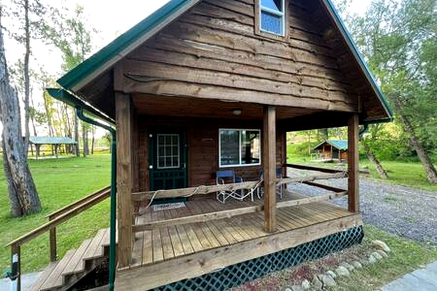 Secluded Riverside Cabin for 8 in Belfast, NY with Rustic Amish-Built Retreat