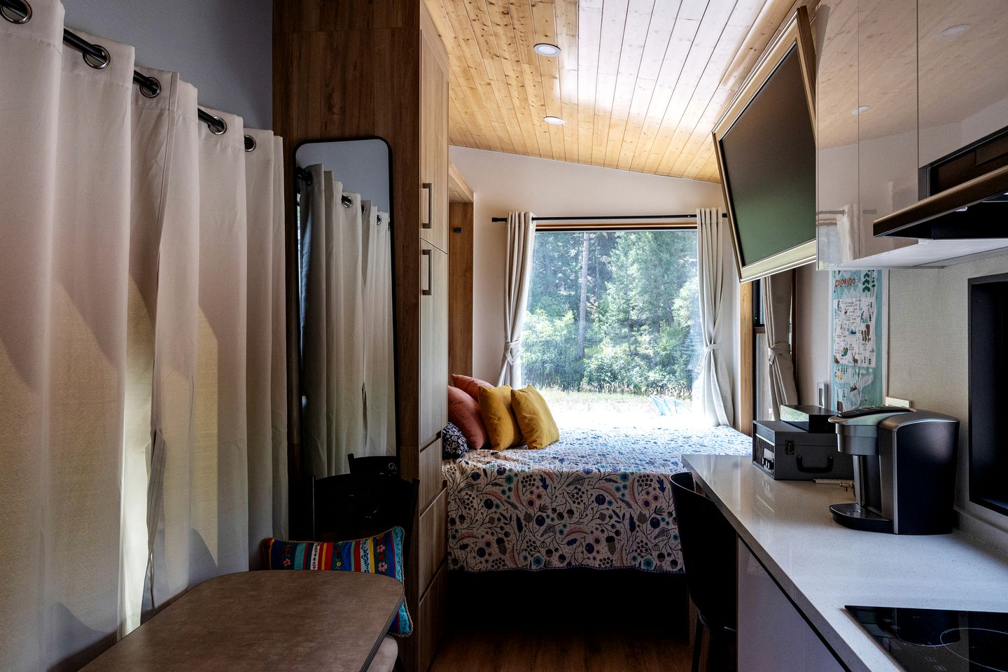 Cozy Riverside Tiny Home with Hot Tub & Sauna near Gold Medal River in Bailey, Colorado