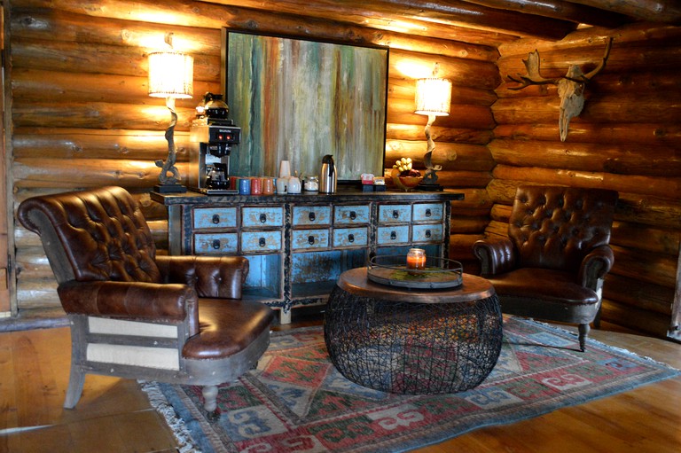 Cabins (Anchorage, Alaska, United States)