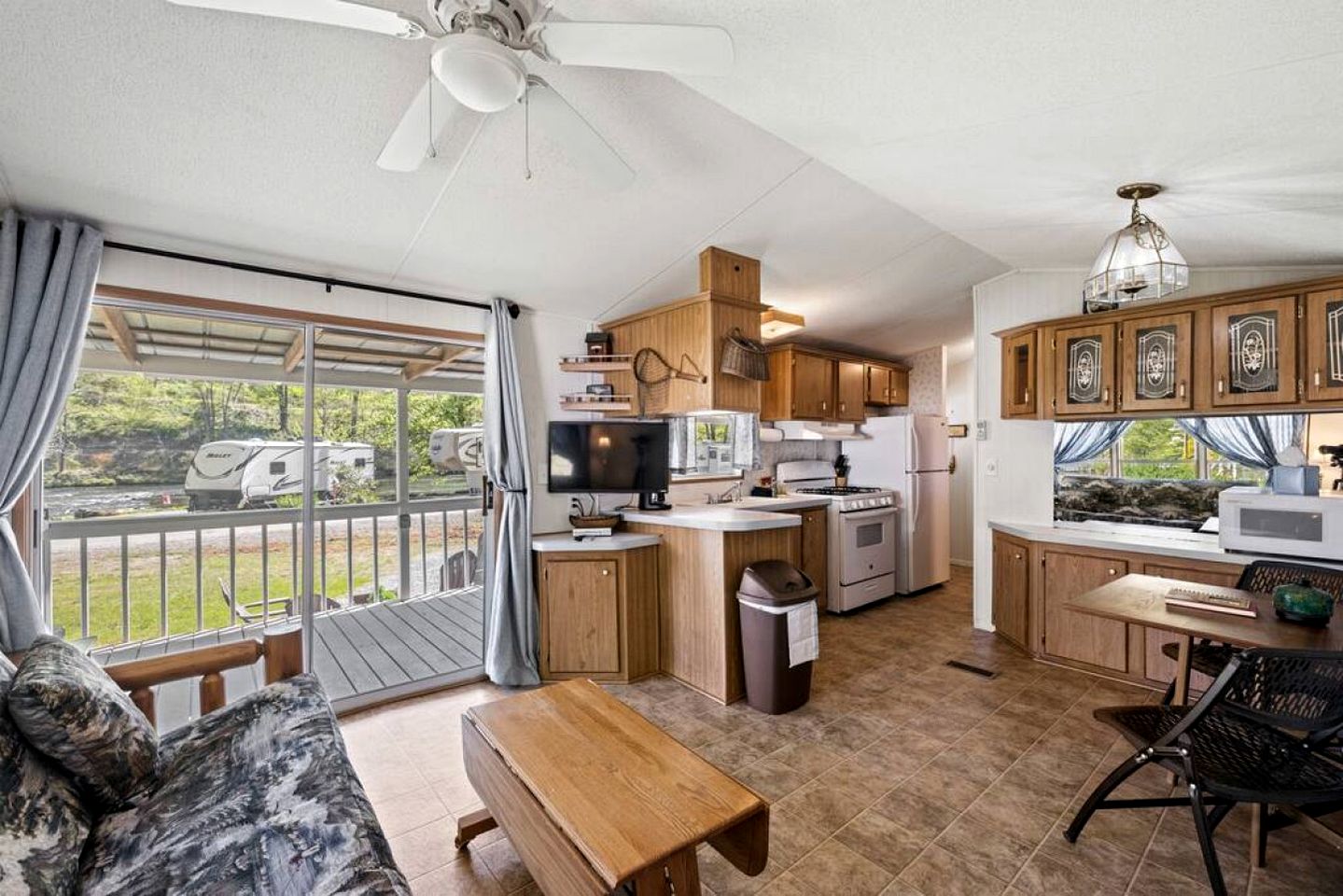 Gorgeous Tiny House with Stunning Lake Sights in Sylva, North Carolina