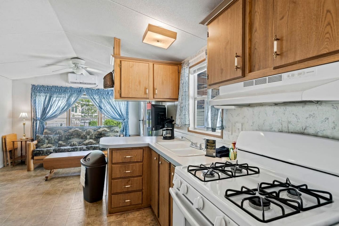 Gorgeous Tiny House with Stunning Lake Sights in Sylva, North Carolina