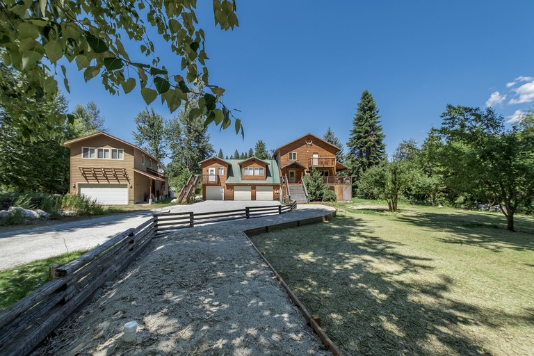 Floating Homes (United States of America, Leavenworth, Washington)