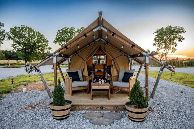 Tented Cabins (United States of America, Cassville, Missouri)