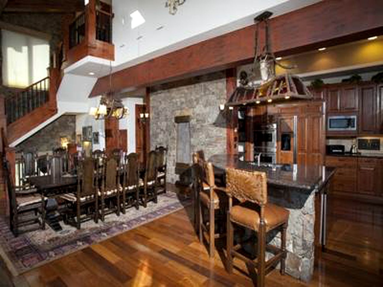 Stunning Family-Friendly Getaway with a Hot Tub and Fire Pit in Vail, Colorado