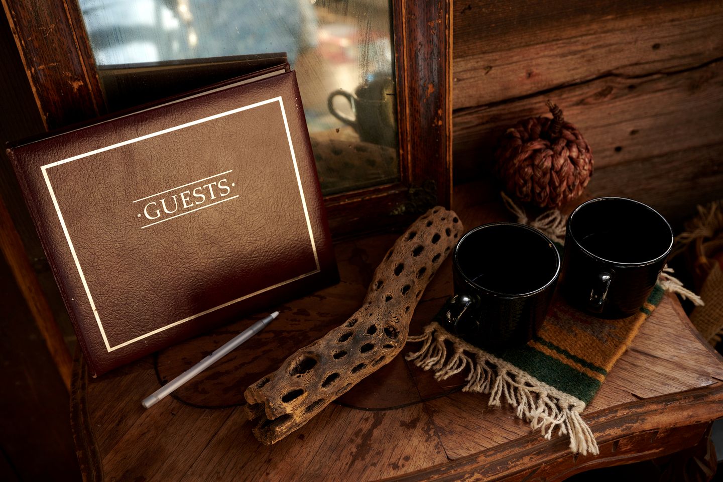 Magical Tree House Rental near Kansas City for Glamping in Missouri