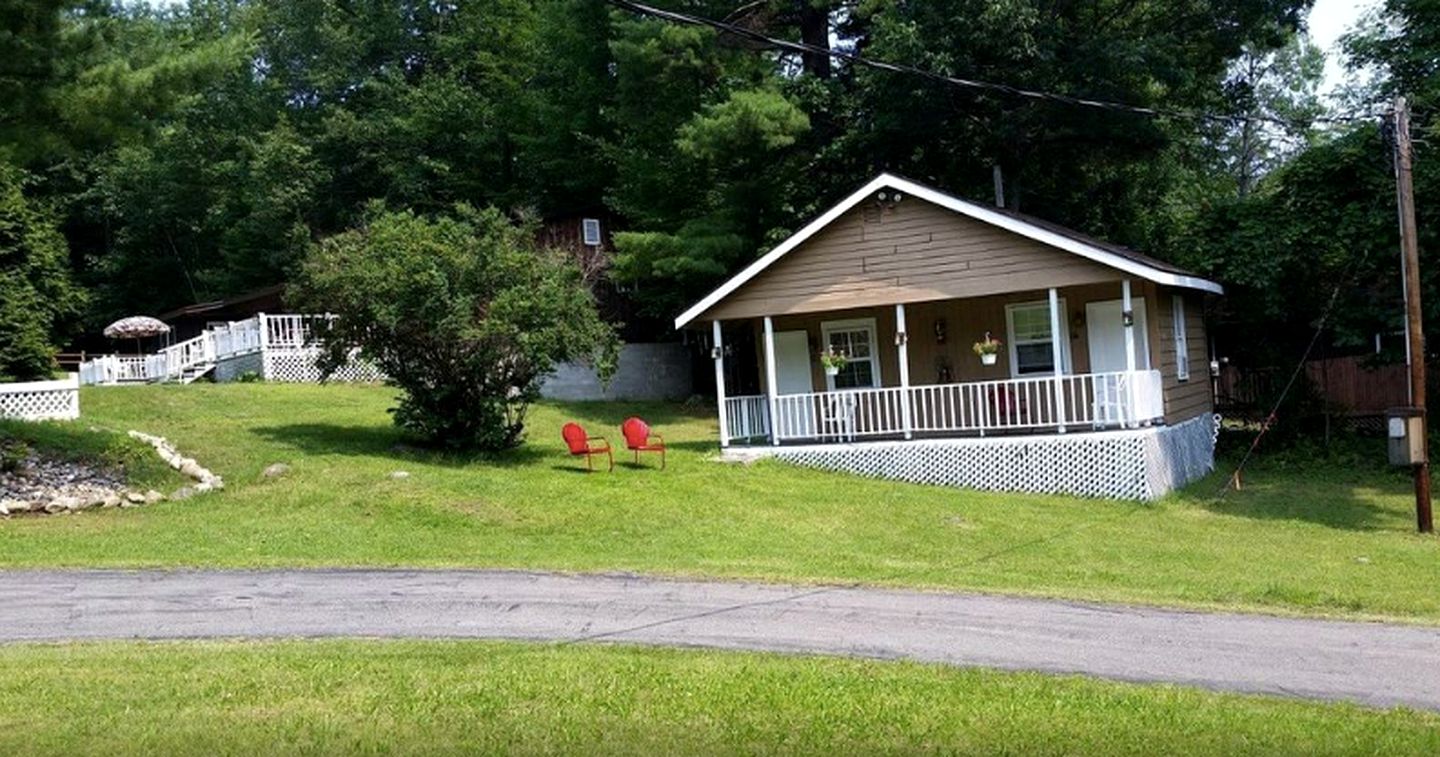 Romantic Cabin Getaway with Outdoor Pool in Lake George, New York