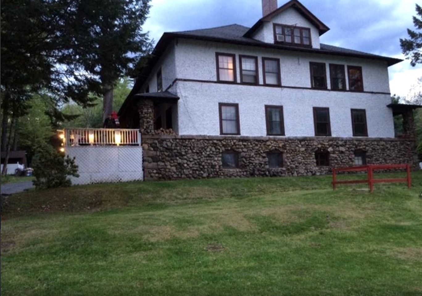 Luxurious Private Accommodation with Free Wi-Fi near Glens Falls, New York