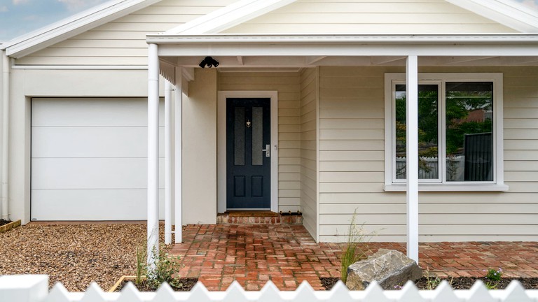 Cottages (Australia, Trentham, Victoria)