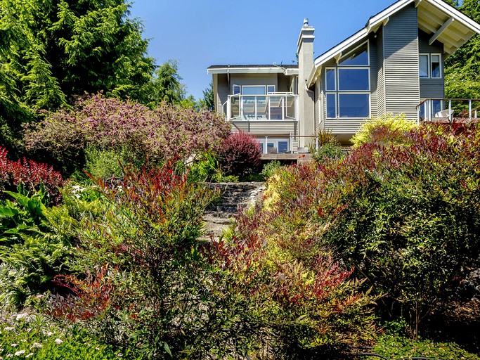 Nature Lodges (Bainbridge Island, Washington, United States)