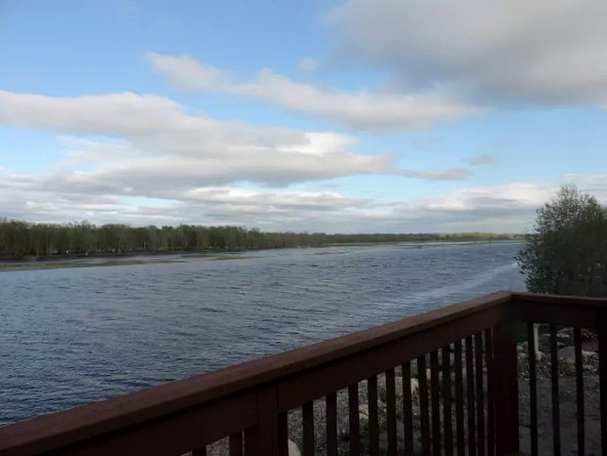 RockHaven Waterfront Property, Cabins, Gagetown, Canada Glamping Hub