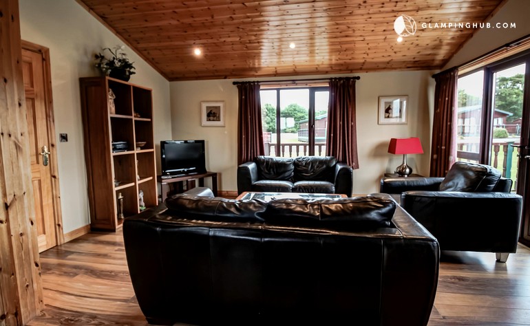 luxury cabin near glenveagh national park ireland