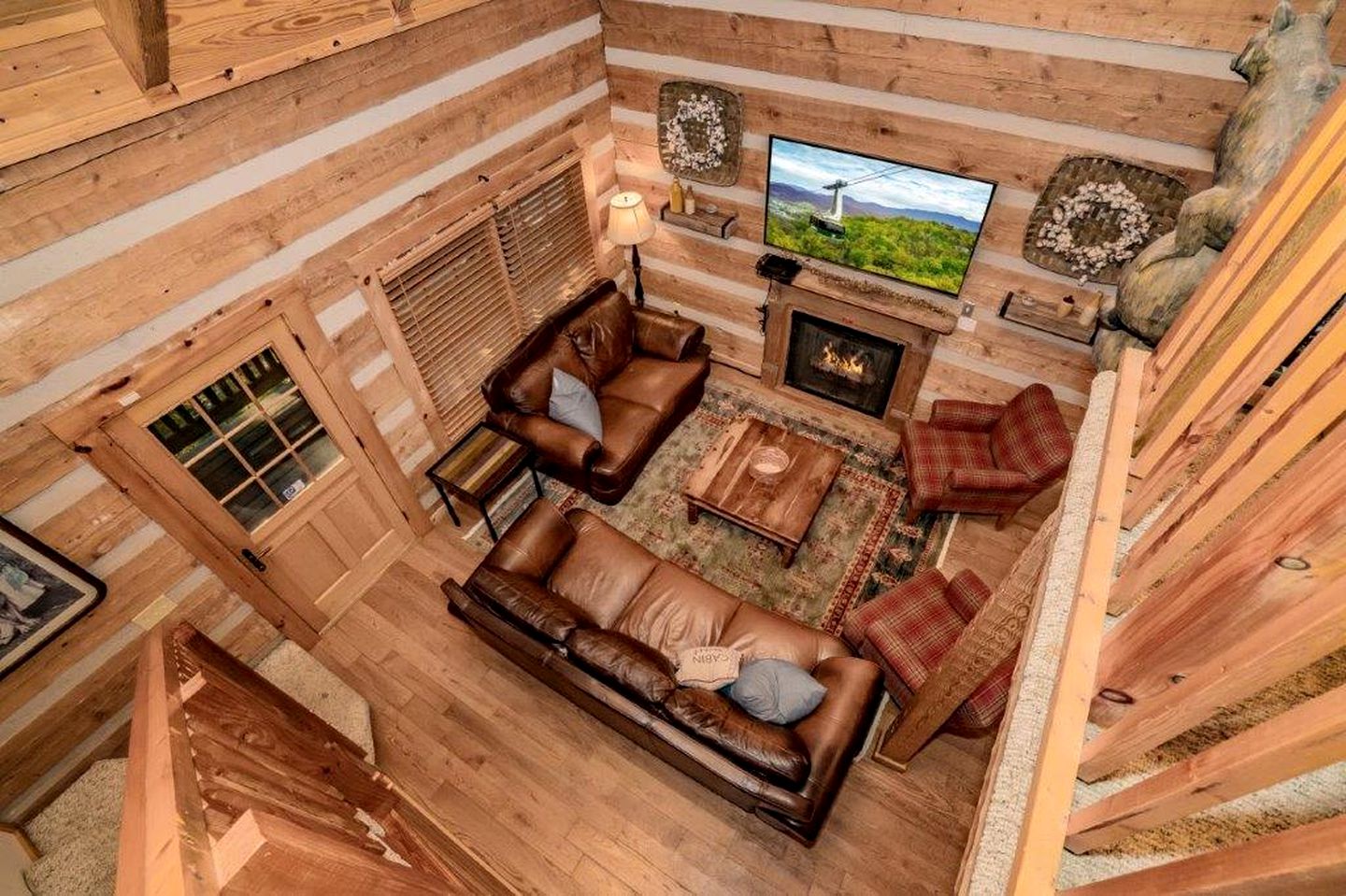 Retreat to the Smokies: Glamping Cabin with Hot Tub and Games Room