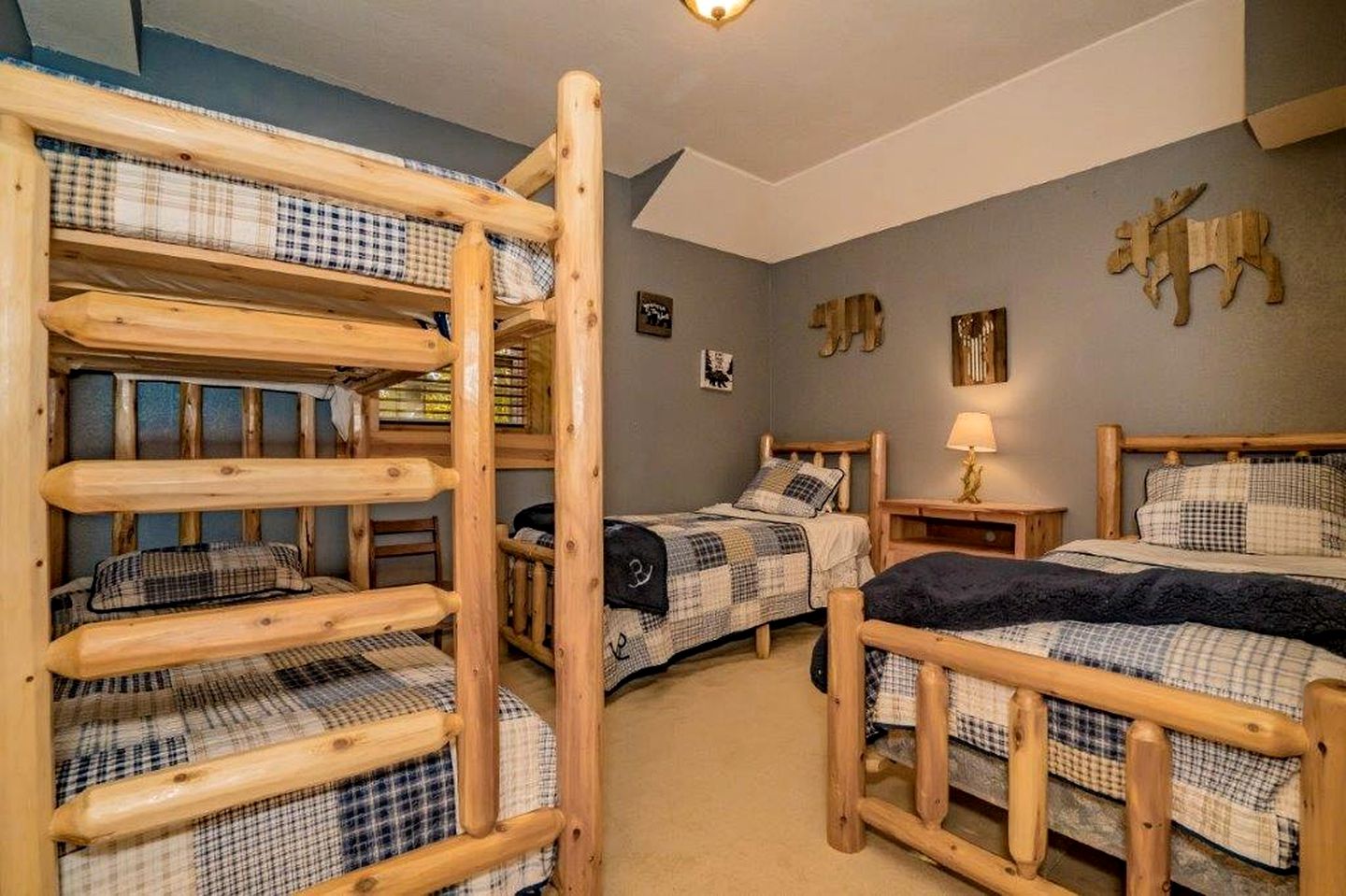 Retreat to the Smokies: Glamping Cabin with Hot Tub and Games Room