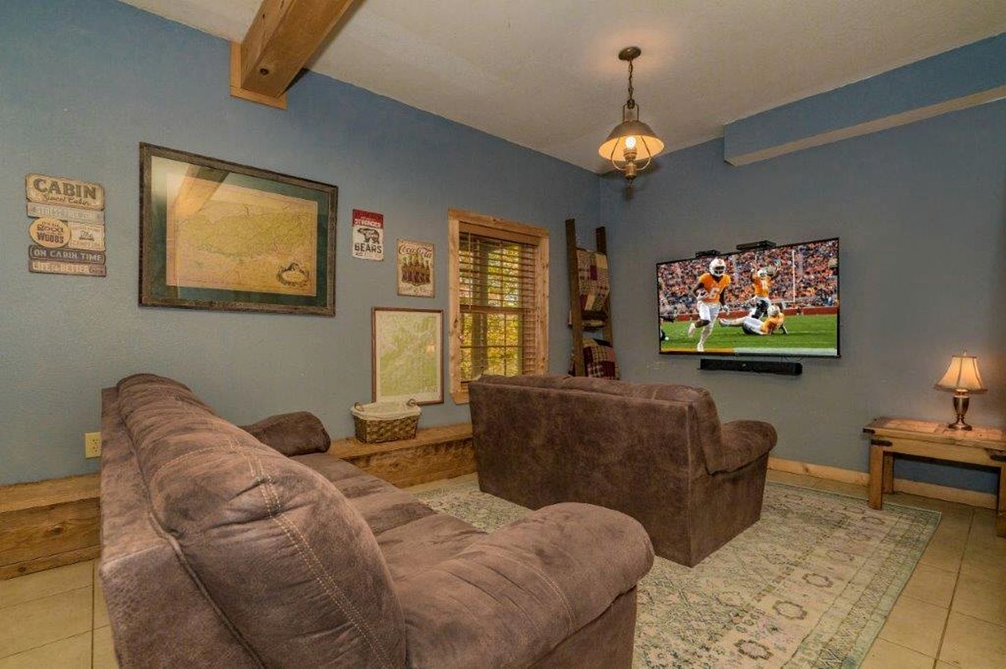 Retreat to the Smokies: Glamping Cabin with Hot Tub and Games Room