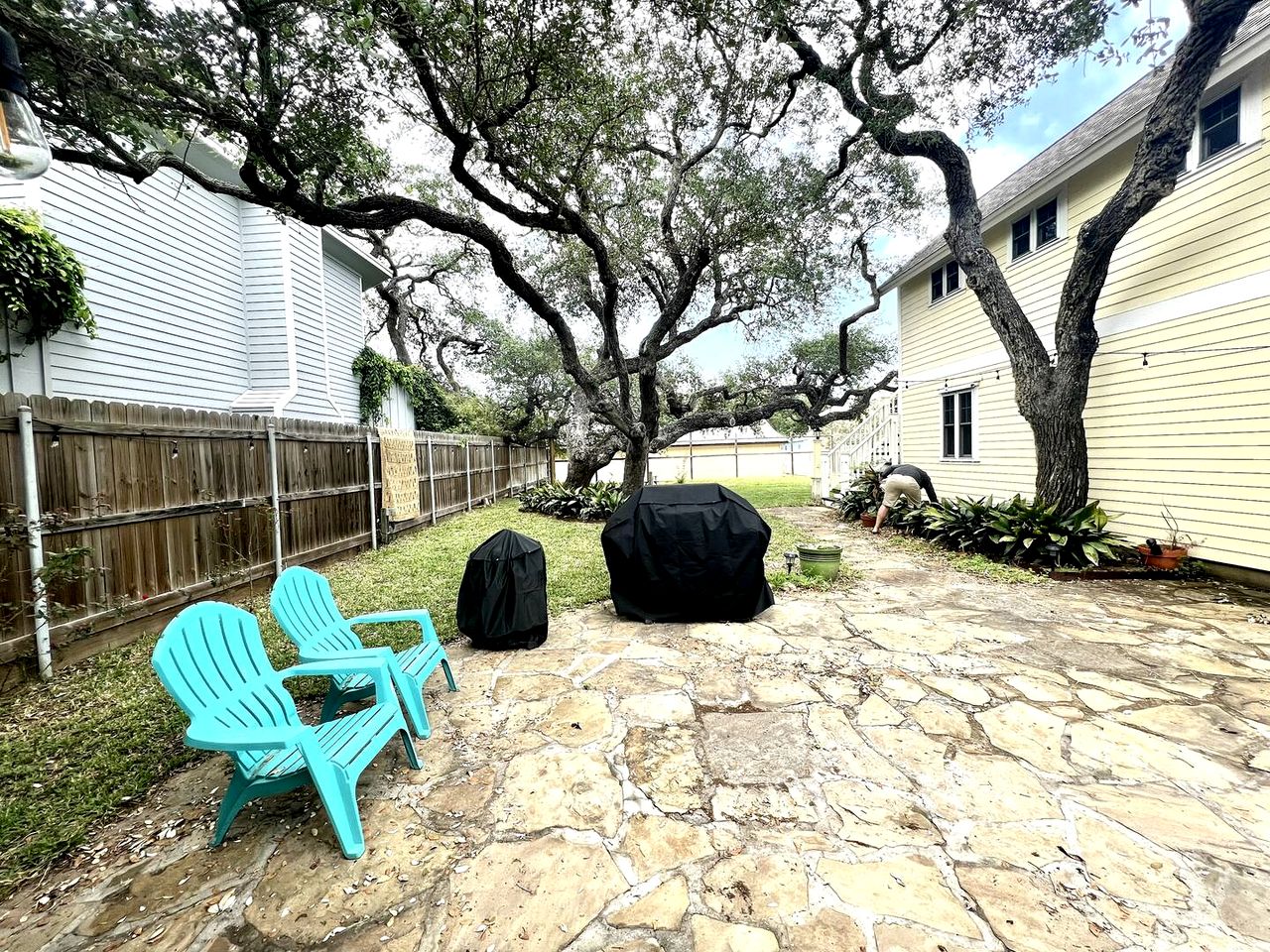 Charming Historic Beach House with Oak-Shaded Yard near Shore & Dining in Rockport, Texas