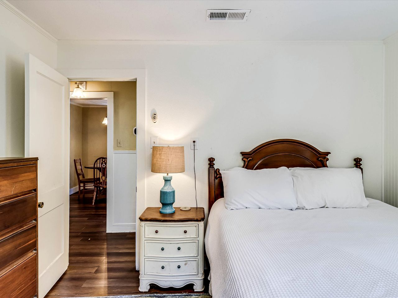 Charming Historic Beach House with Oak-Shaded Yard near Shore & Dining in Rockport, Texas