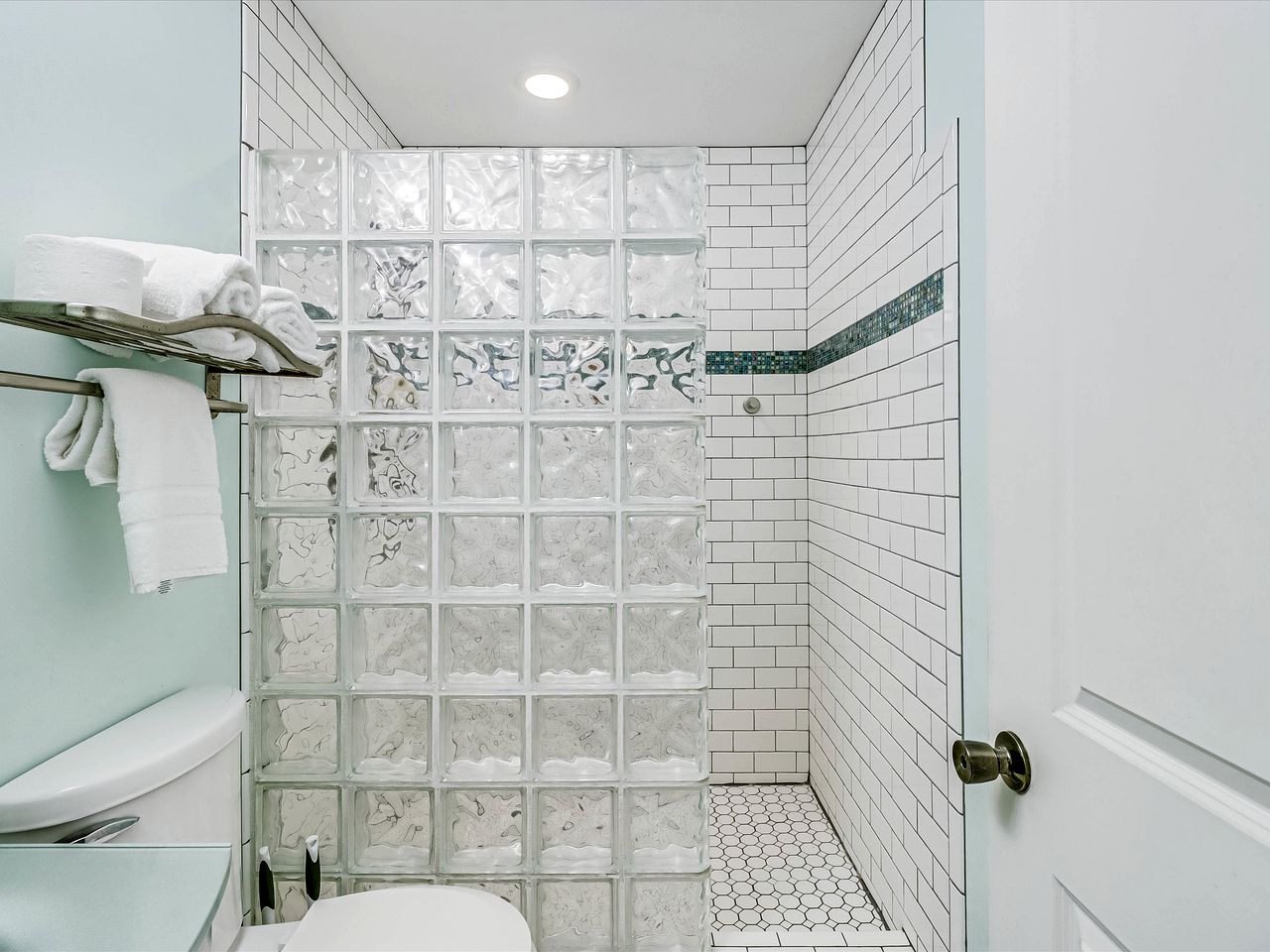 Charming Historic Beach House with Oak-Shaded Yard near Shore & Dining in Rockport, Texas