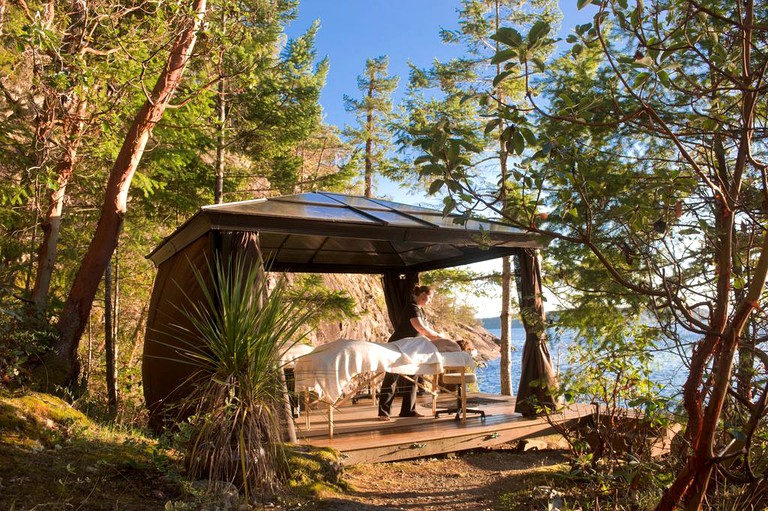 Cabins (Halfmoon Bay, British Columbia, Canada)