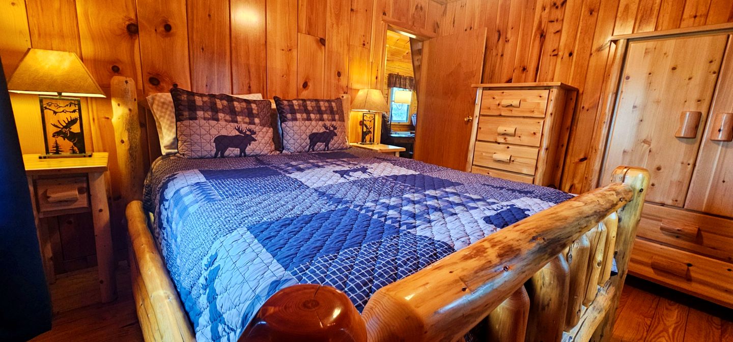 Radiant Cozy Cabin Sanctuary Near Brassua Lake, Maine