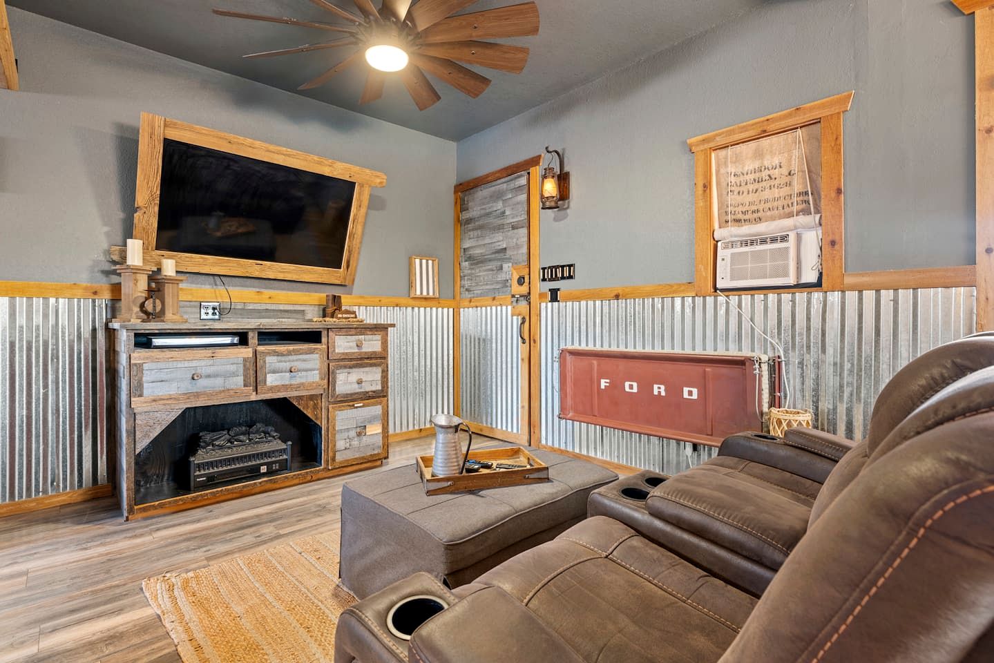 Rustic-Luxe Barn Suite with Hot Tub, EV Charger & Vintage Flair Near Fredericksburg, Texas