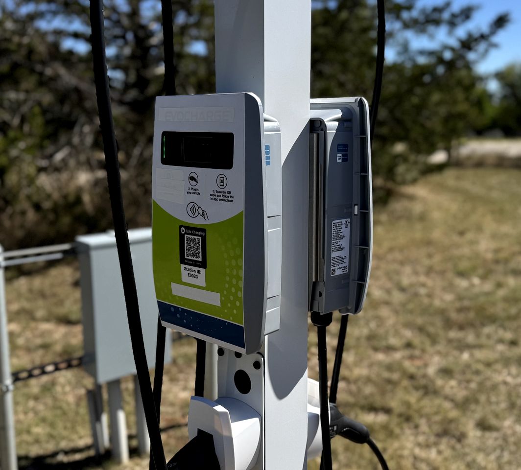 Rustic-Luxe Barn Suite with Hot Tub, EV Charger & Vintage Flair Near Fredericksburg, Texas