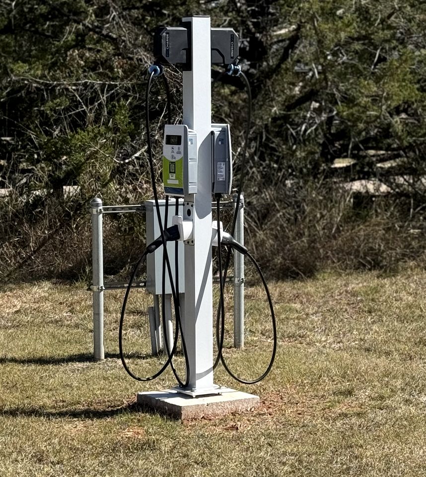 Rustic-Luxe Barn Suite with Hot Tub, EV Charger & Vintage Flair Near Fredericksburg, Texas