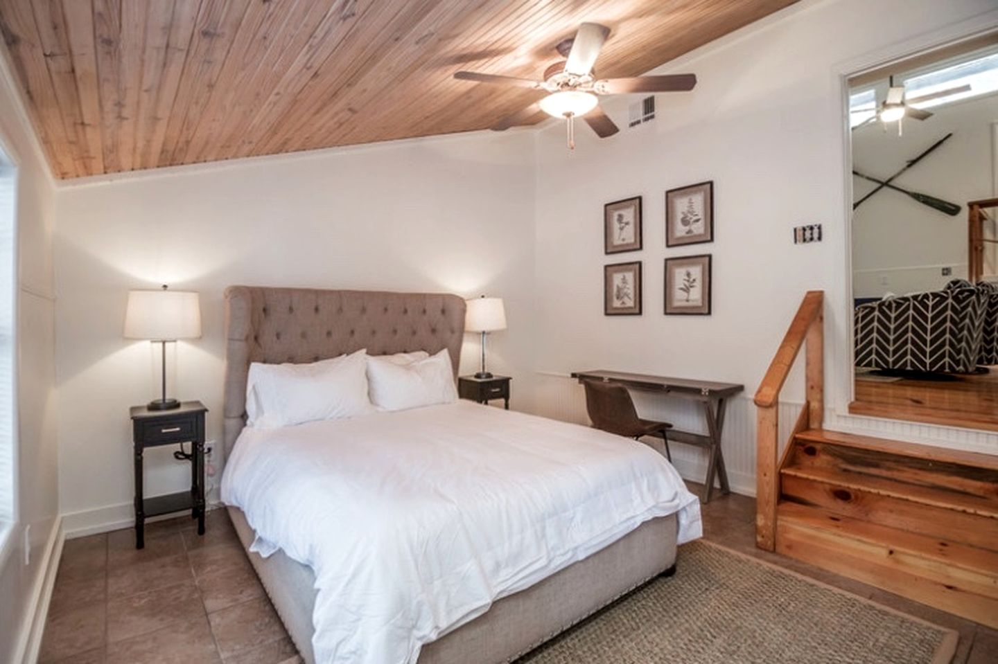 Newly Remodeled Cabin with Lake Views & Grill Patio in Rogers, Arkansas