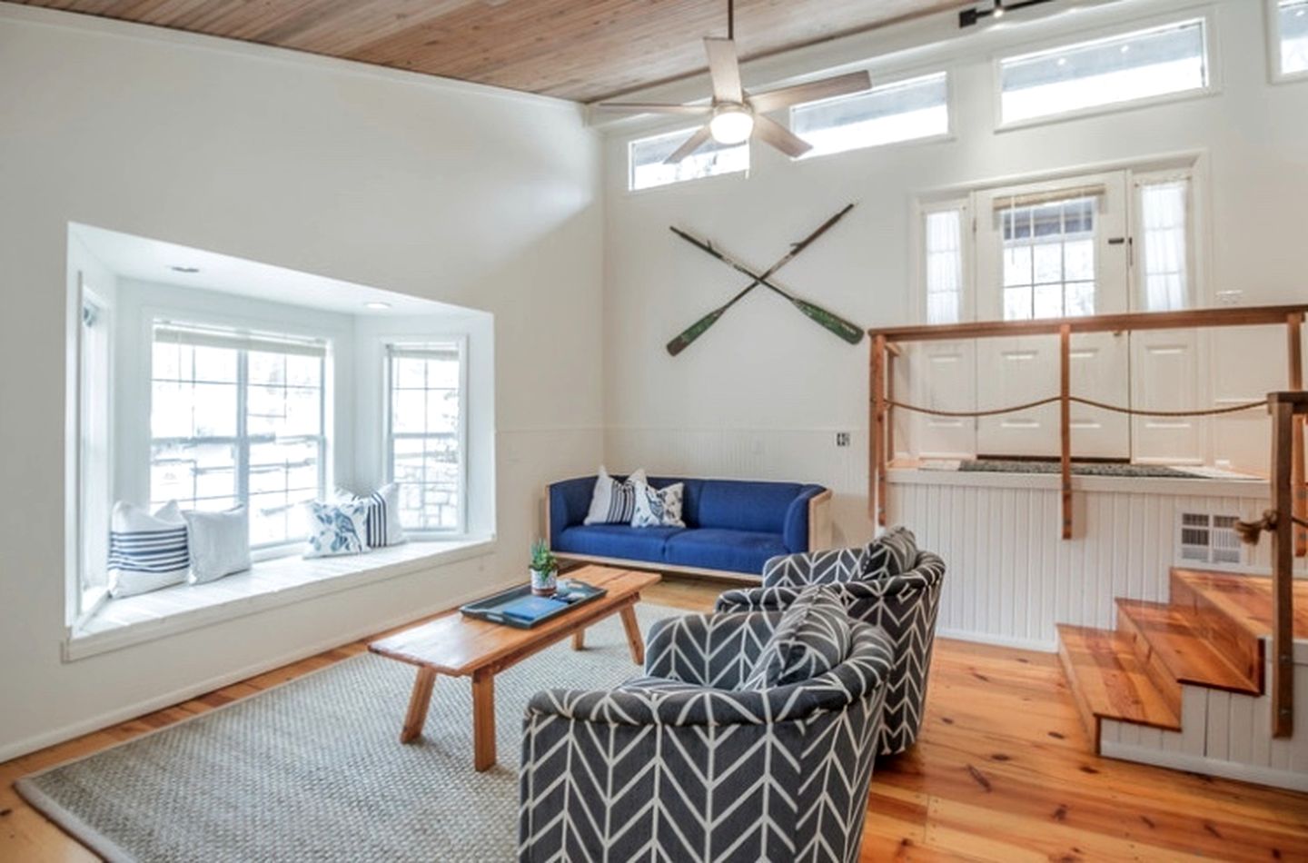 Newly Remodeled Cabin with Lake Views & Grill Patio in Rogers, Arkansas