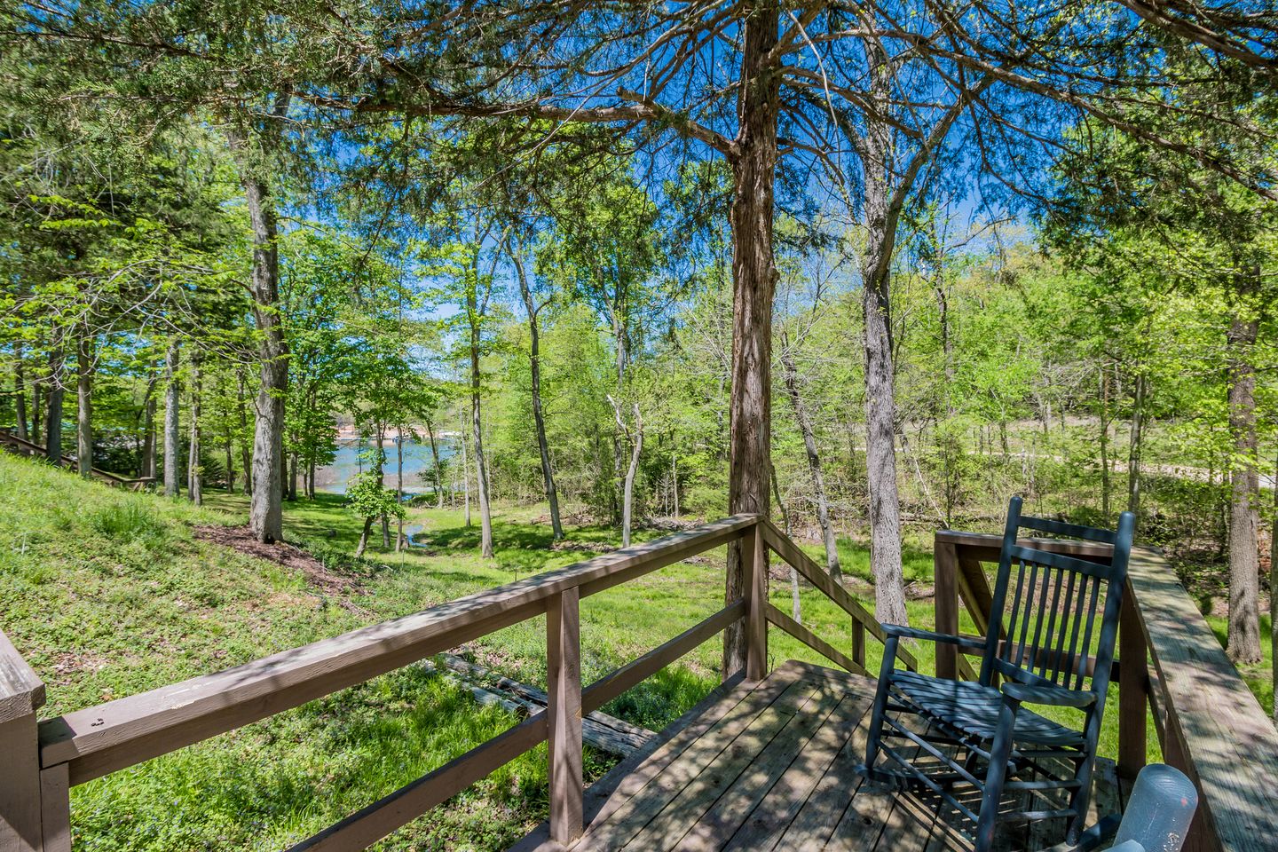 Newly Remodeled Cabin with Lake Views & Grill Patio in Rogers, Arkansas
