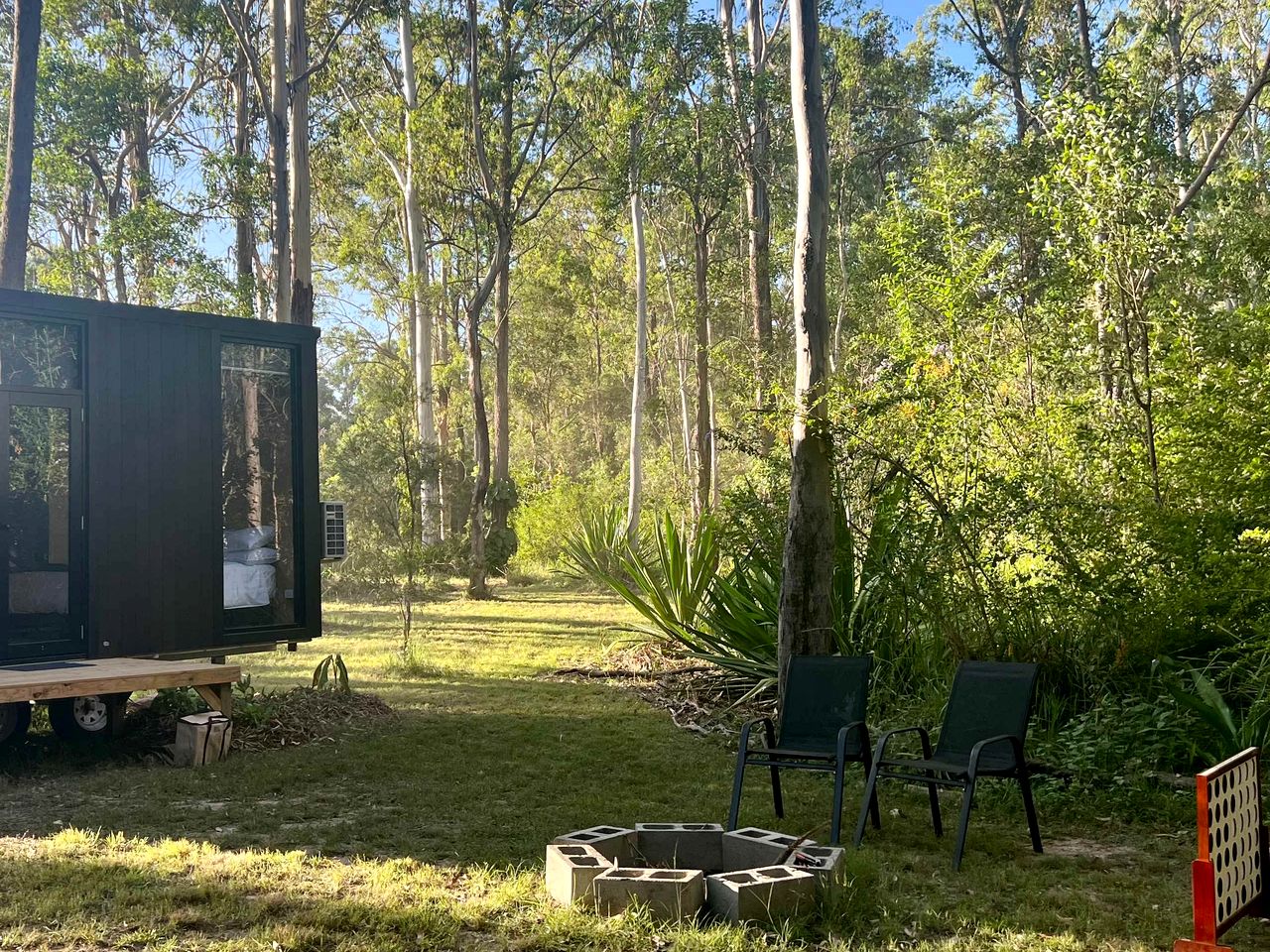 Relaxing Tiny House Escape with Stunning Rocky Creek Views, Nestled in the Foothills of the Bauple Mountains in Glenwood, New South Wales