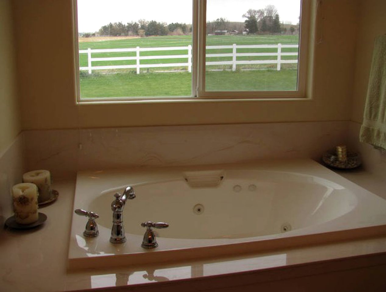 Private and Spacious Bed and Breakfast Perfect for Reunions or Events in Idaho