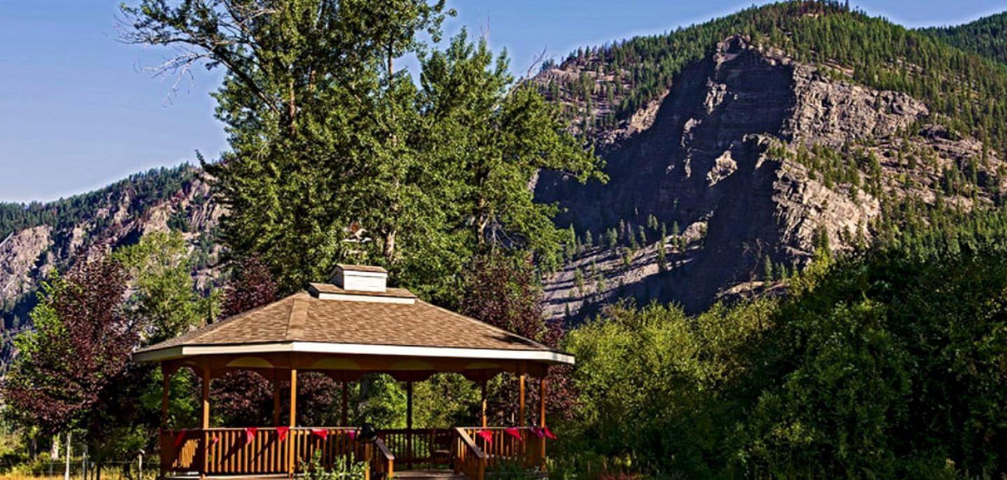 Stunning Cabin Retreat near Clark Fork River in Montana
