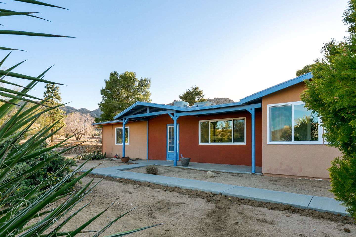 Cute House for Family Glamping Trips near Joshua Tree National Park, California