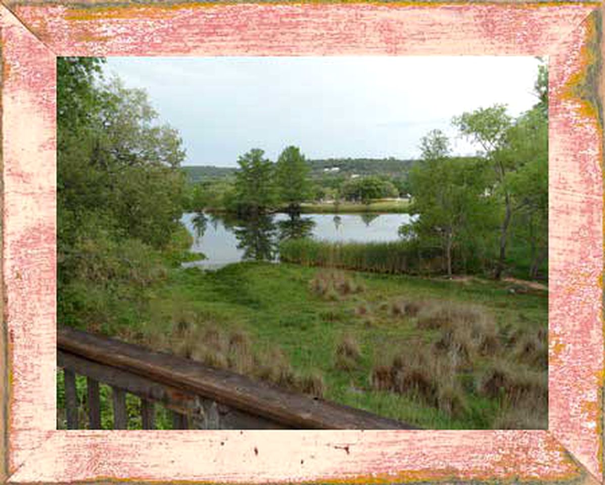 Spacious Cottage with Exquisite Pond and Hill Country Views near Fredericksburg and Kerrville, Texas