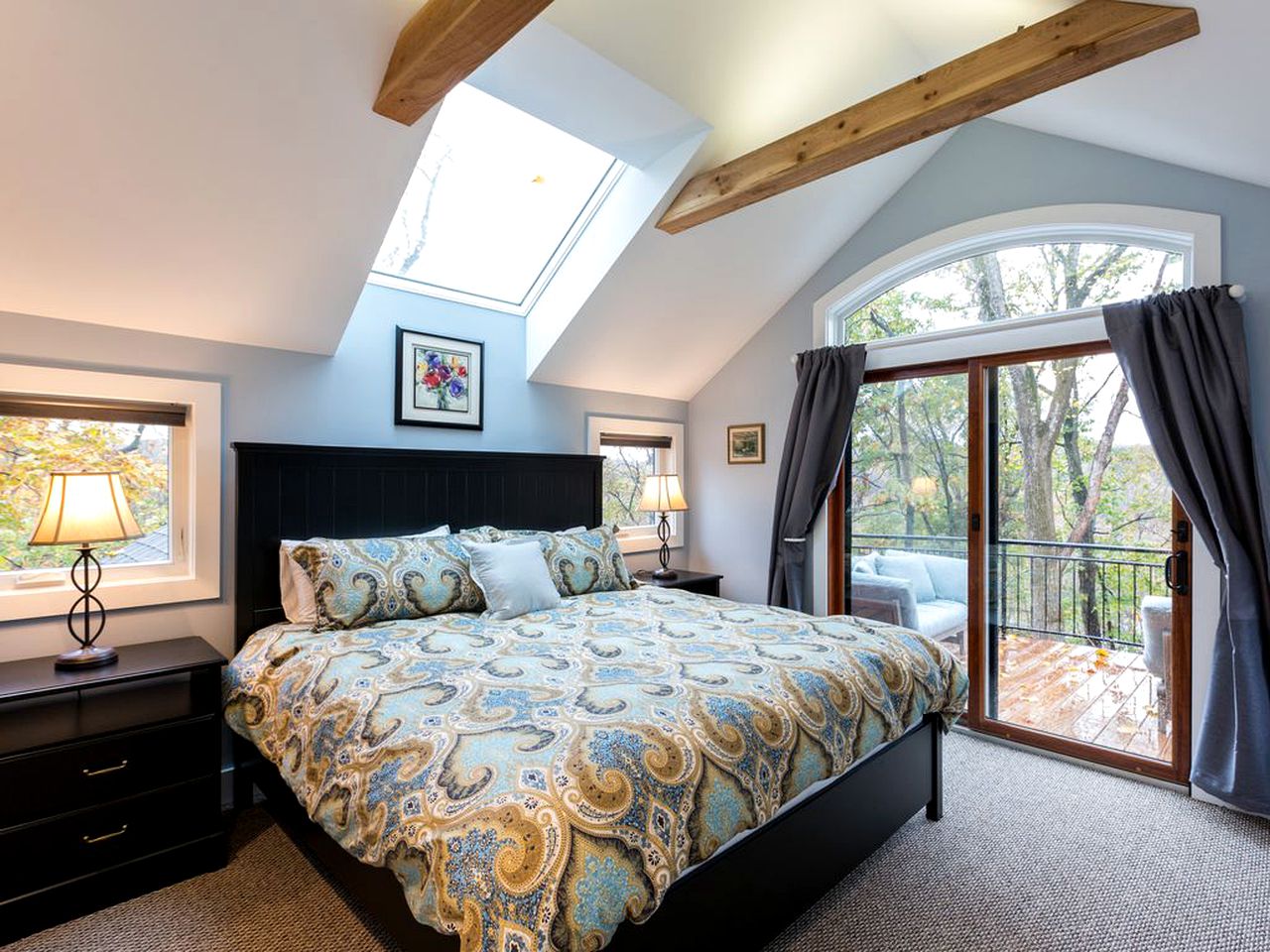 Exquisite Sunny Cabin Rental with a Hot Tub in Front Royal, Virginia